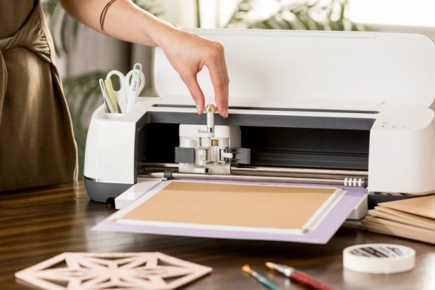 Cricut-Maker-Knife-Blade-Launch-1000x667